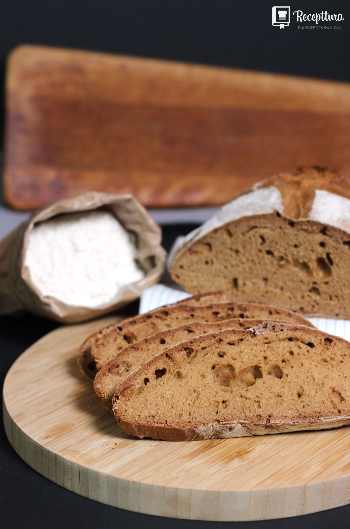 Kruh od pirovog brašna jako je ukusan, te se brzo pravi.