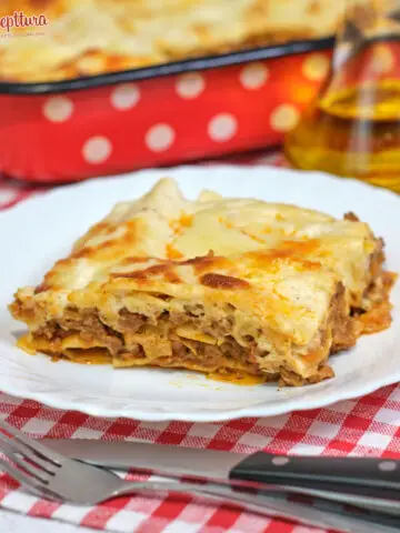 Lazanje s mesom i bešamel umakom
