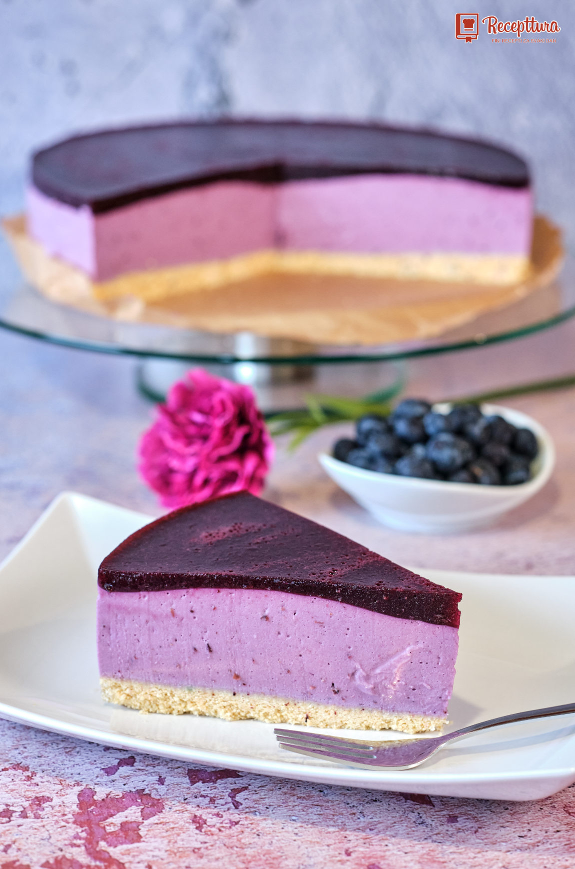 Cheesecake s borovnicama bez pečenja – kremasta torta sa sjajnom glazurom od borovnica